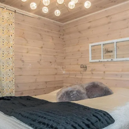 Holiday home Peuhu A4 By Interhome